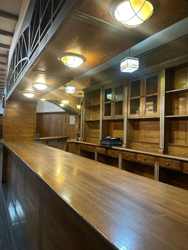 Local comercial en Onda con el escaparate y los suelos recién limpiados